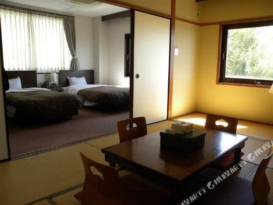 Others 4, Hotel Nahari, Nahari
