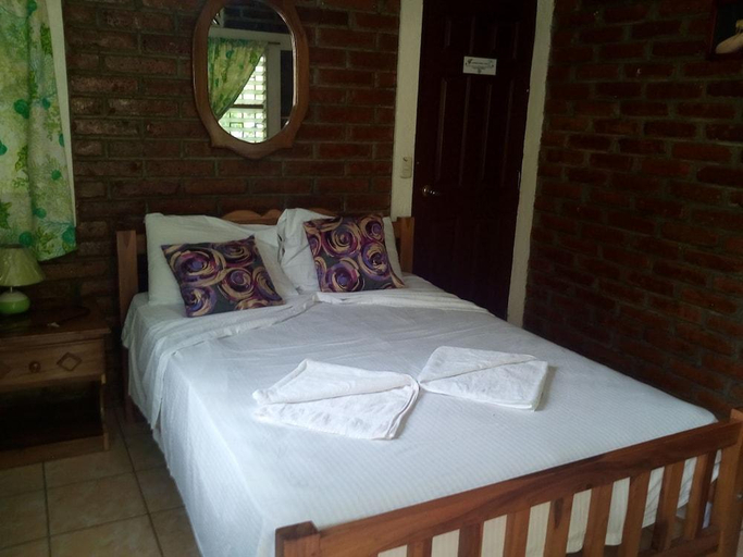 Bedroom 2, El Porvenir Eco-Lodge, Lago de Nicaragua