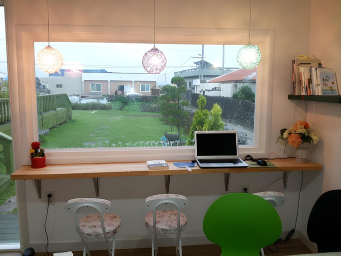 Others 4, Daejeong Pension, Seogwipo