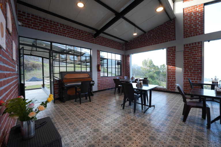 Food & Drinks 5, AURA CRIMSON VISTAS, Dindigul