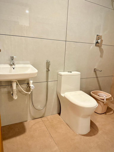 Bathroom 5, stay bridge residency, Kozhikode