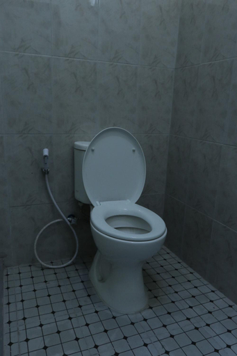 Bathroom, SPOT ON 93189 Rumah Berkah Syariah, Blitar