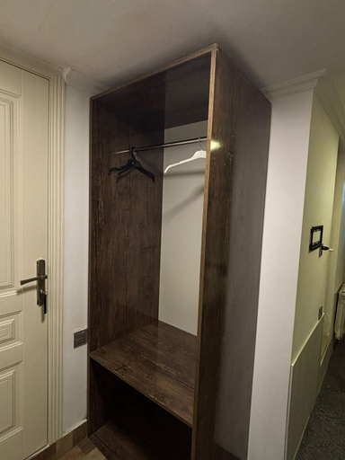 Bathroom 4, Central Budget GH, Baku