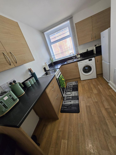 2, Luxury stylish Charming City Apartment with Private Entrance in Wolverhampton, Wolverhampton
