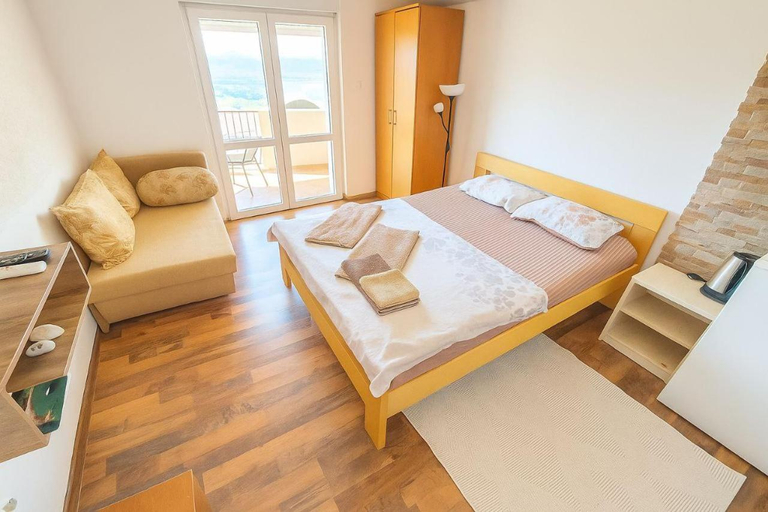 Bedroom 1, Apartment Sea & Mountain