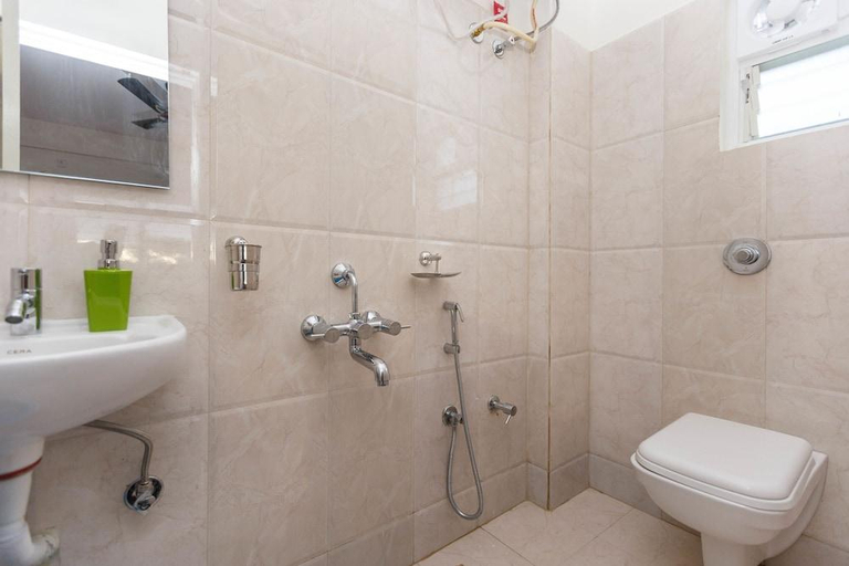 Bathroom 2, MistyBlue Serviced Apartments, Bangalore