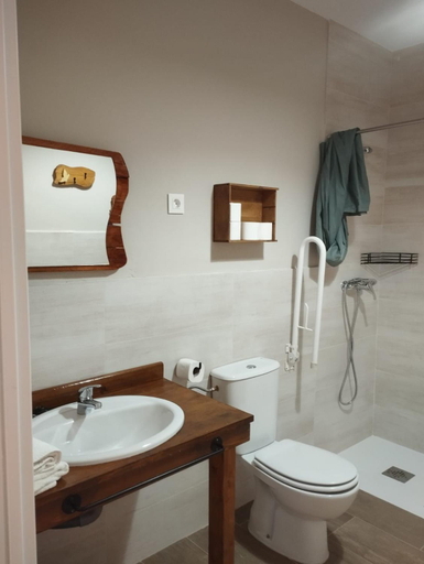 Bathroom 2, Centro Ecoturismo Barbatona Siguenza, Guadalajara