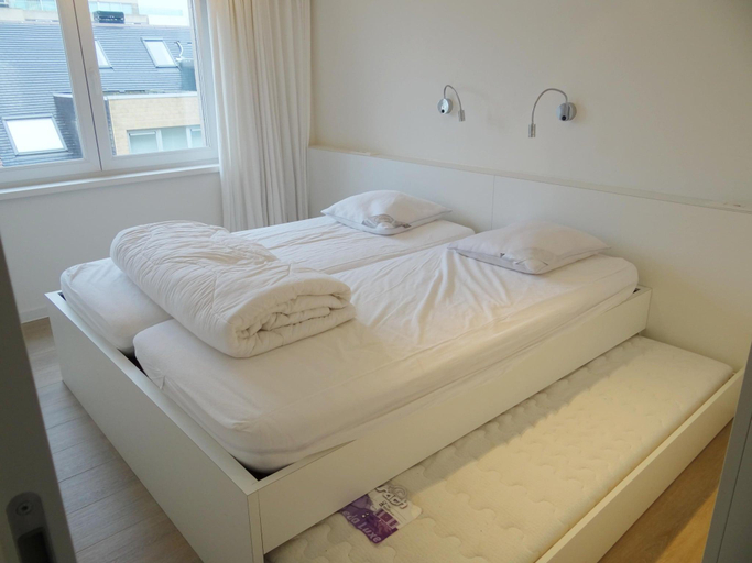 Bedroom 3, Apartment in Nieuwpoort with Ocean Views, West-Vlaanderen