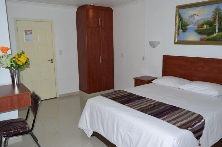 Bedroom 3, The Royal Ushaka Hotel, eThekwini