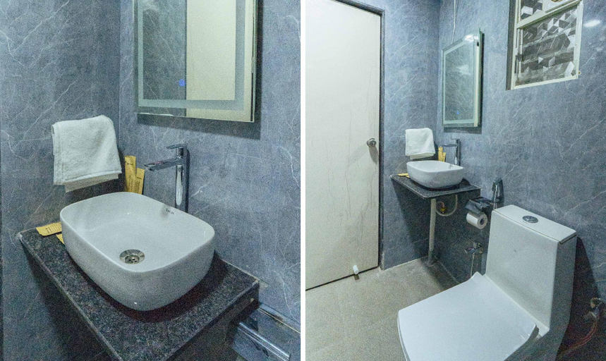 Bathroom 4, Treebo The Tree, Hinjewadi, Pune