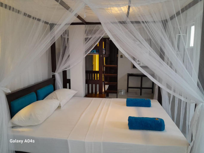 Bedroom 2, Sea Breeze Guesthouse, Habaraduwa