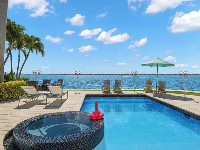 Sport & Beauty 3, Dolce Vita Villa by Distinctive Beach Rentals, Lee