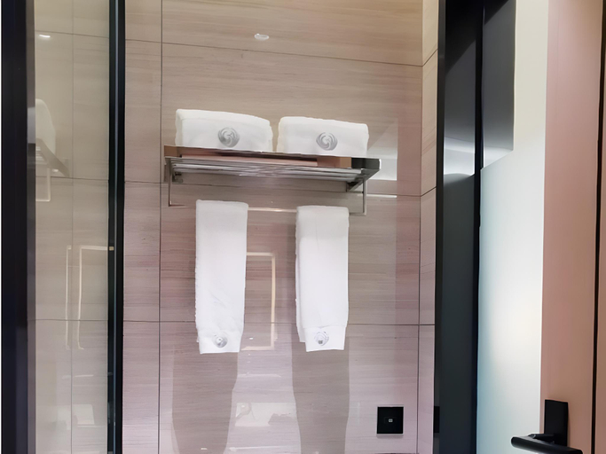 Bathroom 3, Gya Hotel Jurong England International, Zhenjiang