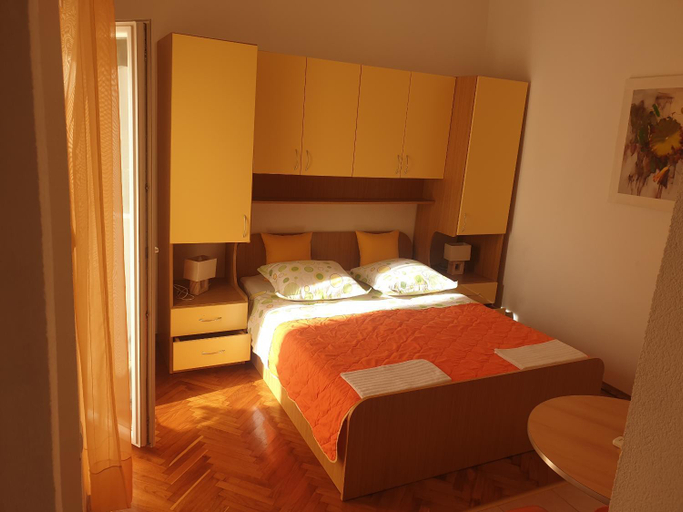 Bedroom 2, Villa Vujcic, Makarska