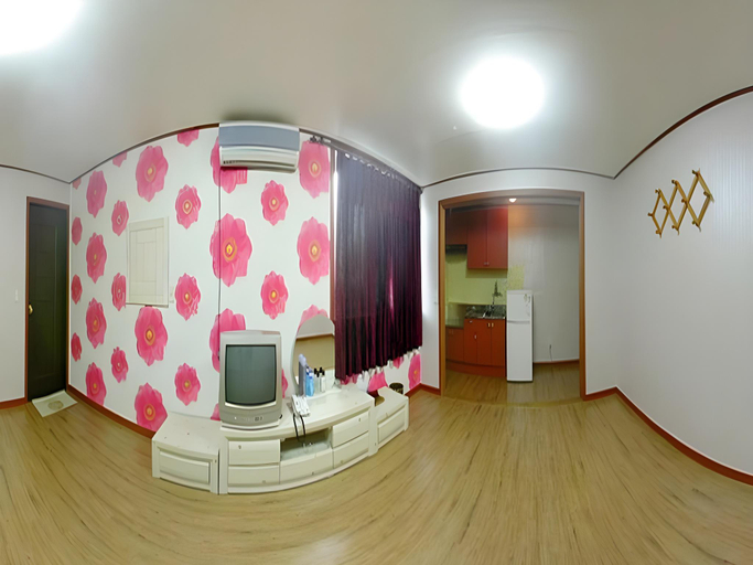 Bedroom 3, Sokrisan Grand Hotel, Boeun
