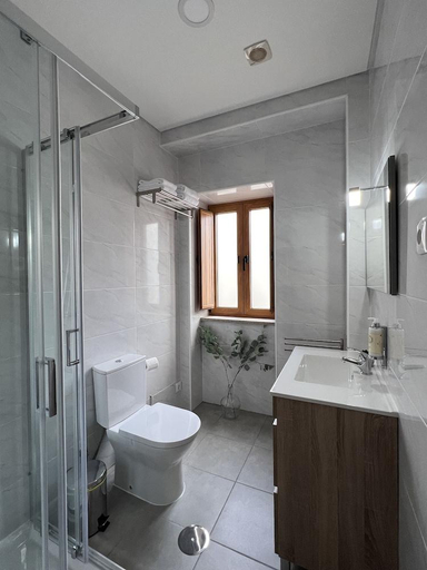 Bathroom 3, Jasmine Hotel, Penacova
