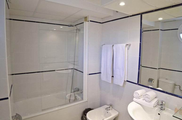 Bathroom 4, Leo Islamar, Huelva