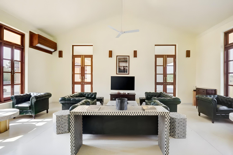 Public Area, Bijapur Lodge, Pali
