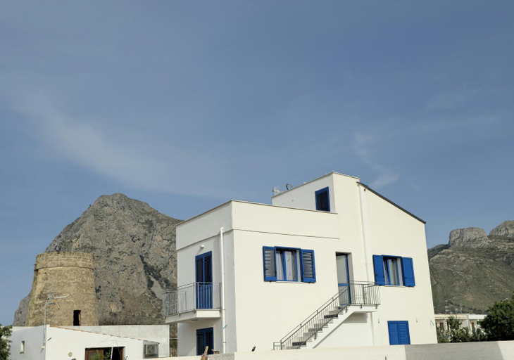 Others 5, Un Posto Al Sole, Trapani