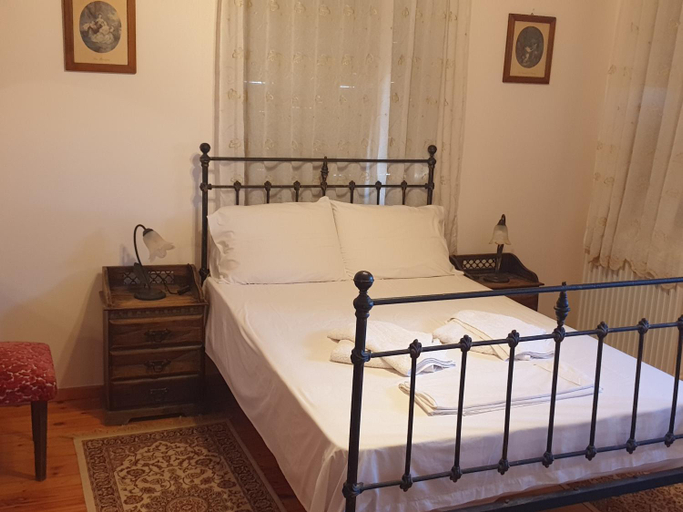 Bedroom 2, Arhodico Simou mansion, North Aegean