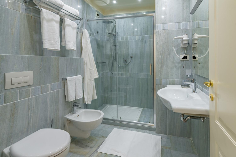 Bathroom 5, La Paloma Blanca Hotel, Agrigento