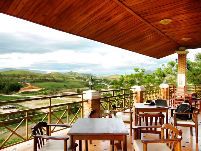 Food & Drinks 5, Vansana Plain of Jars Hotel, Pek