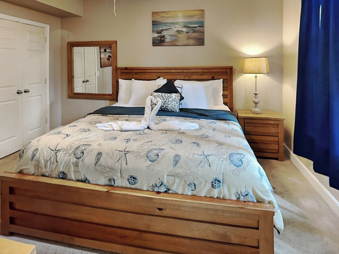 Bedroom 1, Poolside Pleasure by Ryson Vacation Rentals, Galveston