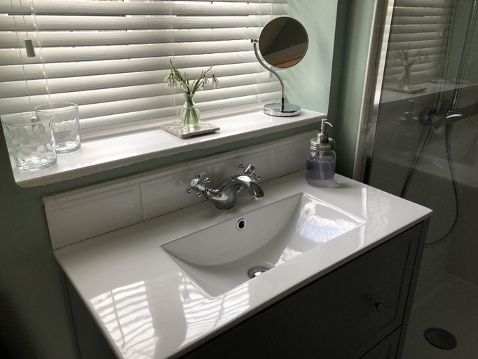 Bathroom 4, Cotswold Lodge, Gloucestershire