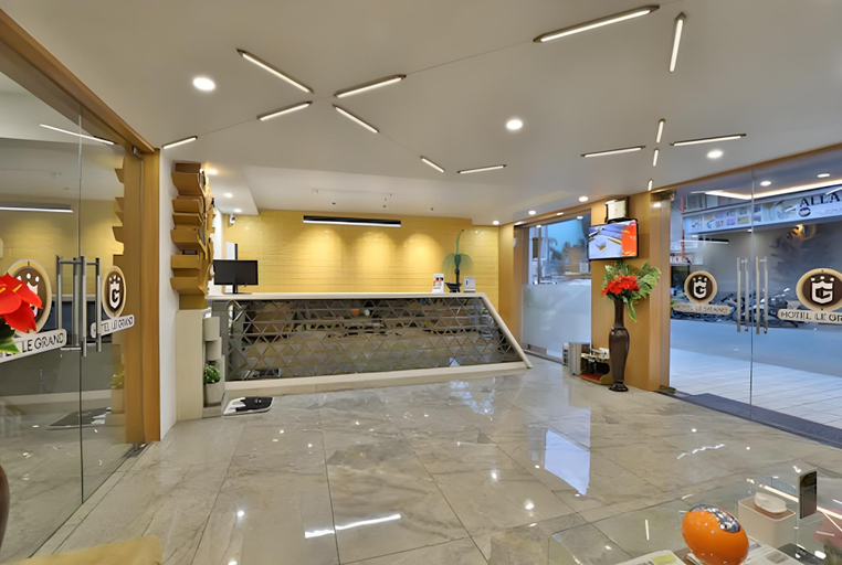 Public Area, Hotel Le Grand, Surat