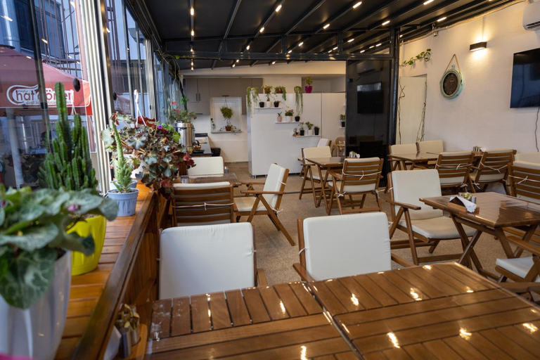 Food & Drinks, Grand Luxury, Merkez