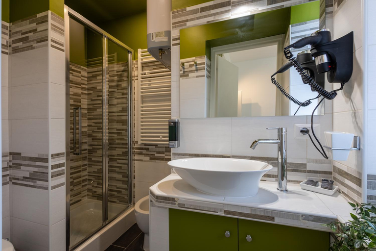 Bathroom 4, Cornelia Vatican Suites, Rome