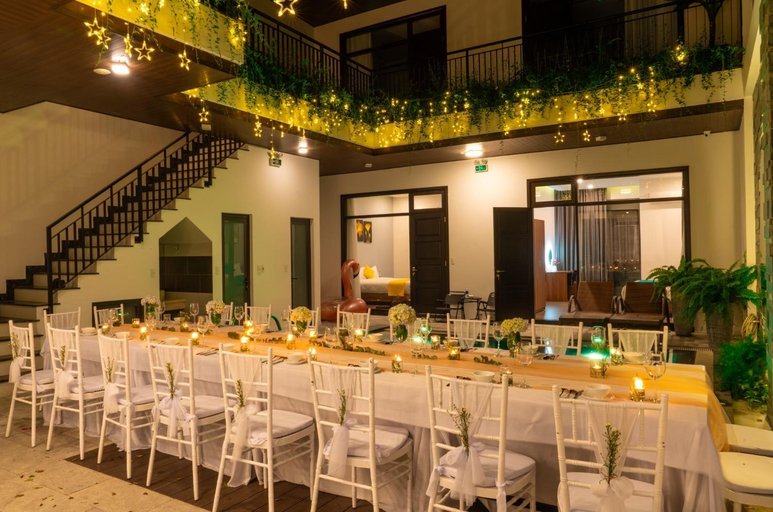 Food & Drinks, Villa bien My Khe DaNang 9 phong ngu, Da Nang