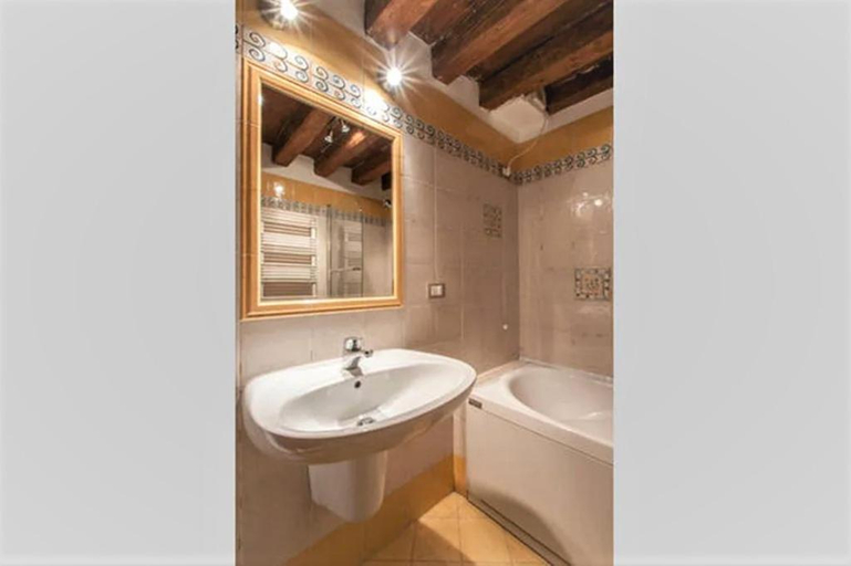 5, Malu, Venezia