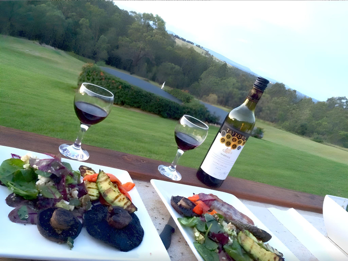 Food & Drinks 5, Wine Country Villas, Cessnock