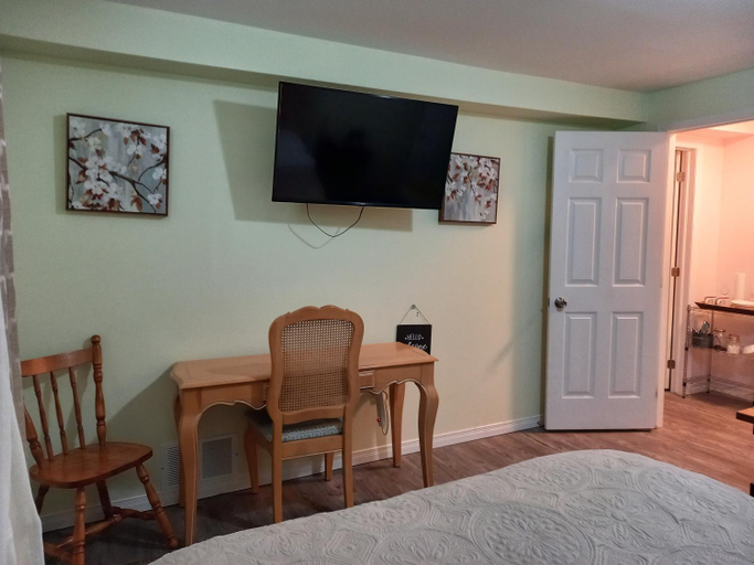 4, Splendid Place, Frontenac