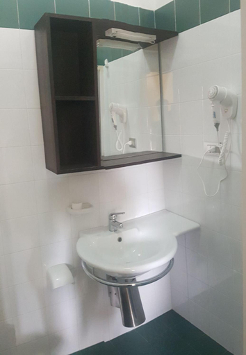 Bathroom 3, Villaggio Turistico Valle Scinni, Foggia
