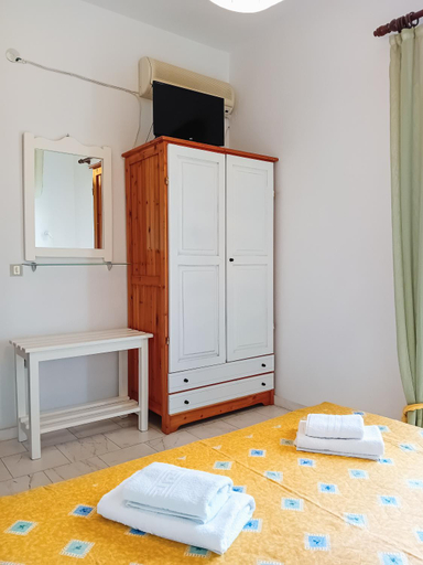 Others 2, La Mira House, Central Macedonia