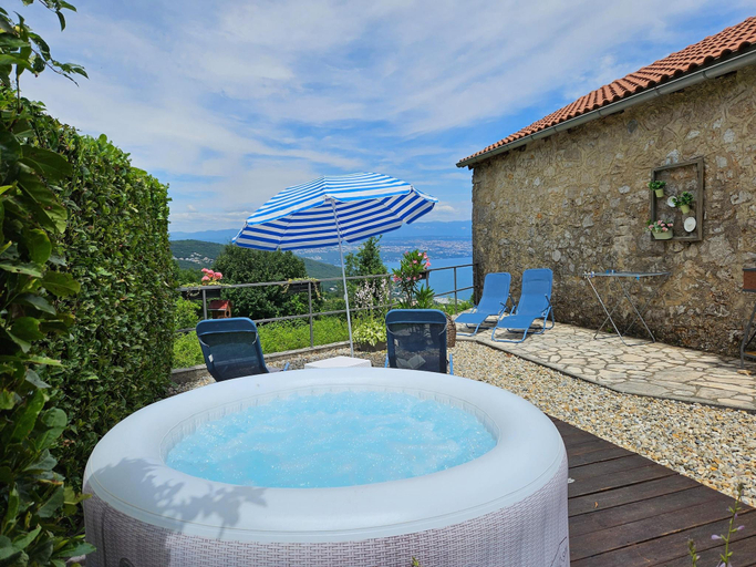 Sport & Beauty, Stone House in Dobrec with Sea Views, Opatija/Veprinac
