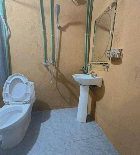 Bathroom 4, TiTi House, Đồng Văn