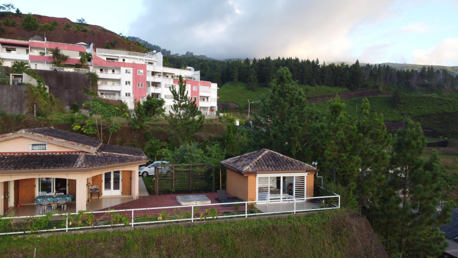 4, Bungalow Miwa
