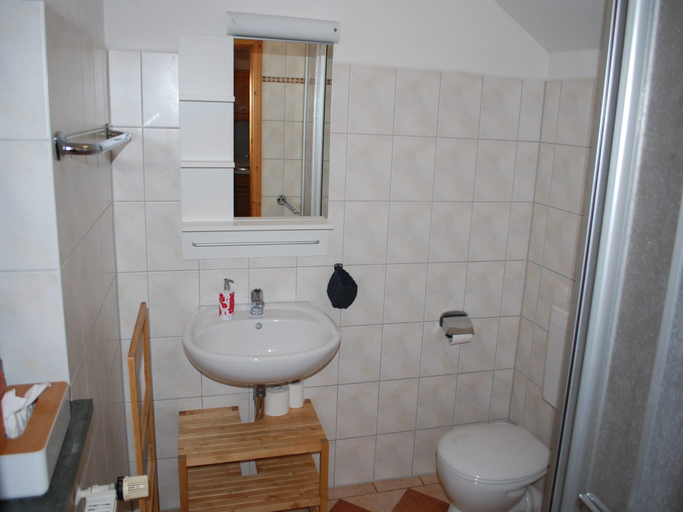 Bathroom, Landhaus mit Schwimmbad in Dargun, Mecklenburgische Seenplatte