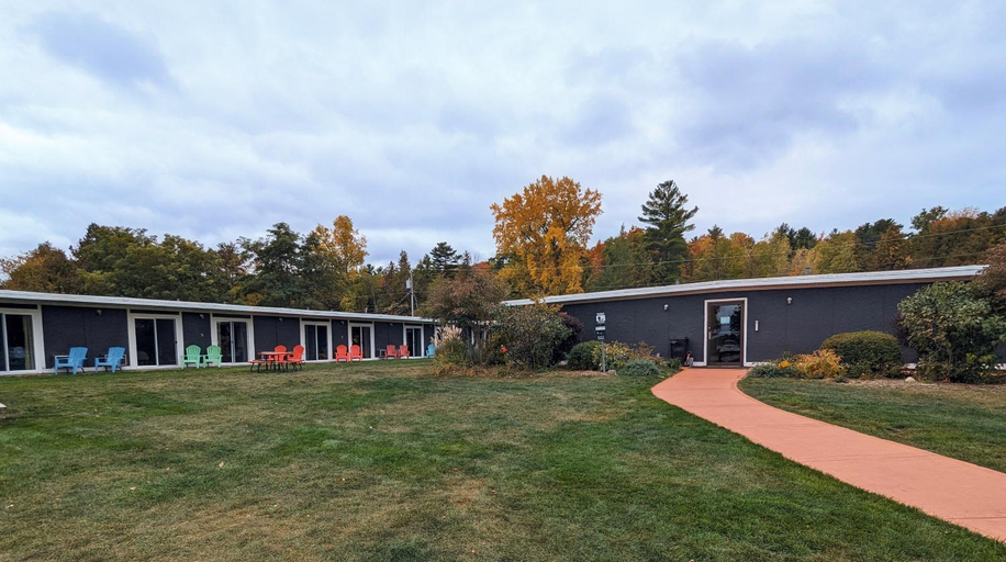 Exterior & Views, Beach Harbor Resort, Lake Michigan