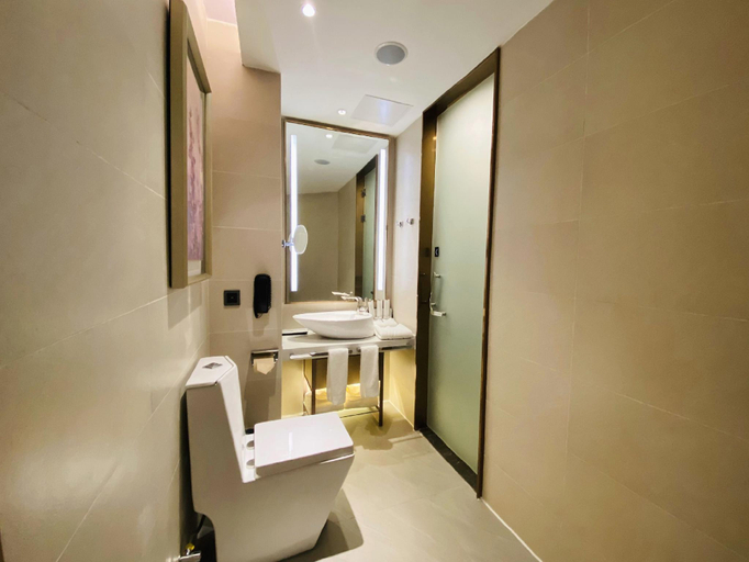 Bathroom, Lavande Hotel Hami Xiangyang East Road, Hami