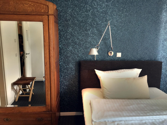 Bedroom 2, Aparthotel Flughafen Leipzig, Nordsachsen