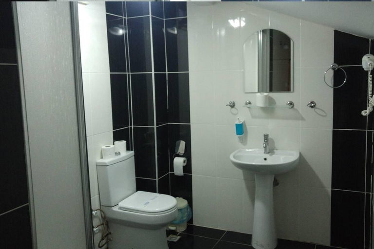 Bathroom, Grand Ece Otel, Merkez