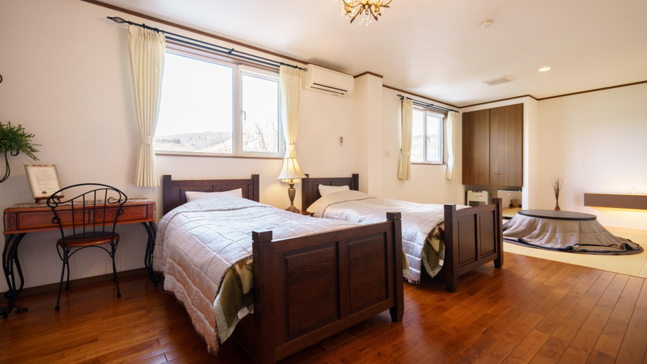 Bedroom 3, Chez-soi Wakamiya, Gujō