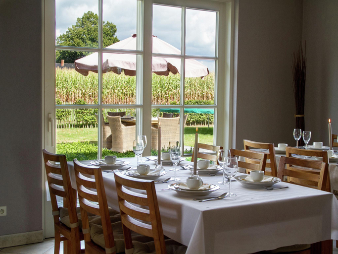 Food & Drinks, Peer Villa with Garden, Limburg