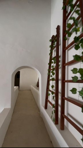 Others 2, Casa Garcia, Moura