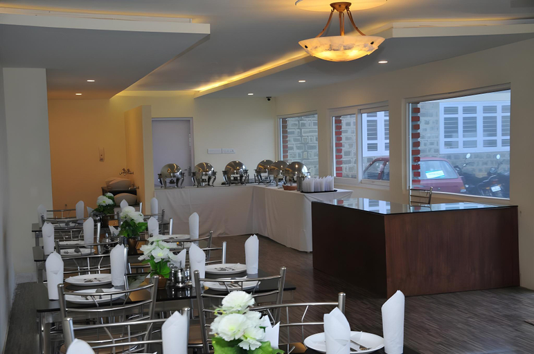 Food & Drinks 1, The Peak Resorts, Dindigul