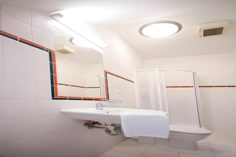 Bathroom 4, Hotel Adler, Praha 1